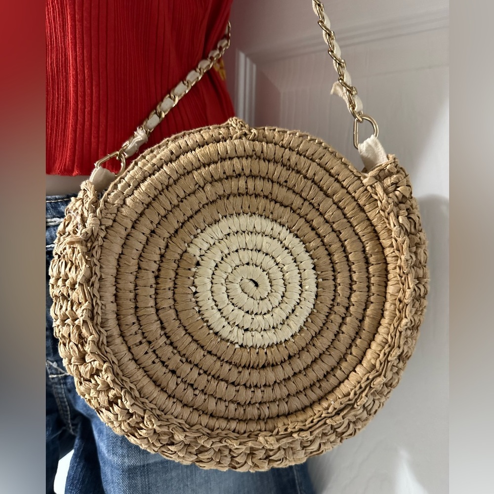 Bohemian Circular Straw Crossbody Bag! - image 5